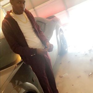 Meet your Posher, Ace